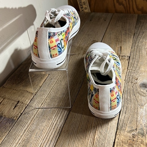 School secretary gym shoes/sneakers. Unisex male size 5 female size 7. EUC - Picture 2 of 6